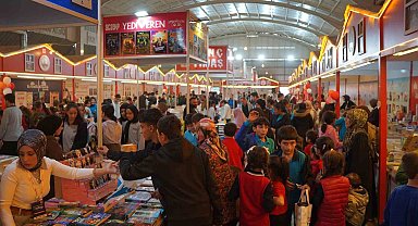 Kâhta 2. Kitap Günleri'ni 70 bin kişi ziyaret etti
