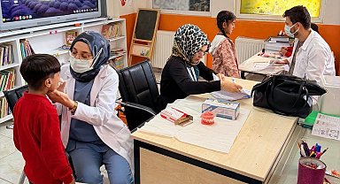Kâhta'da köy okullarındaki öğrencilere ağız ve diş sağlığı eğitimi
