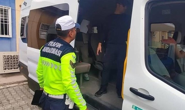 Kilis'te okul çevrelerinde jandarma ekiplerinden güvenlik denetimi