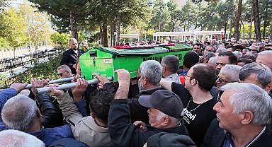 Kıraathanedeki tüfekli saldırıda ölen şahıs son yolculuğuna uğurlandı