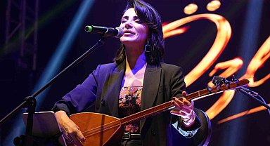 Kırıkkale'de Cumhuriyet Bayramı kutlamalarında Özlem Özdil sahne aldı