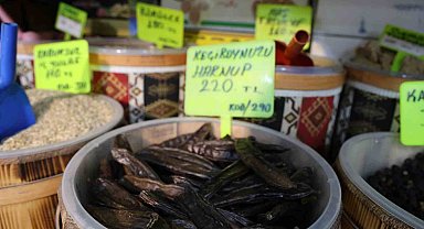 Kırşehir'de havaların soğumasıyla aktar ürünlerine ilgi arttı