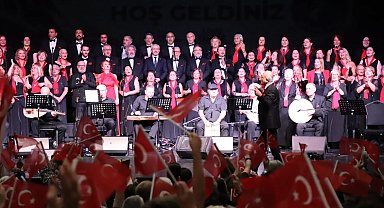 Kocaeli İzmit'te Cumhuriyet coşkusu yaşandı