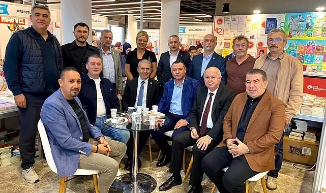 Kocaeli Kitap Fuarı'nda Yüksel Ercan'a büyük ilgi