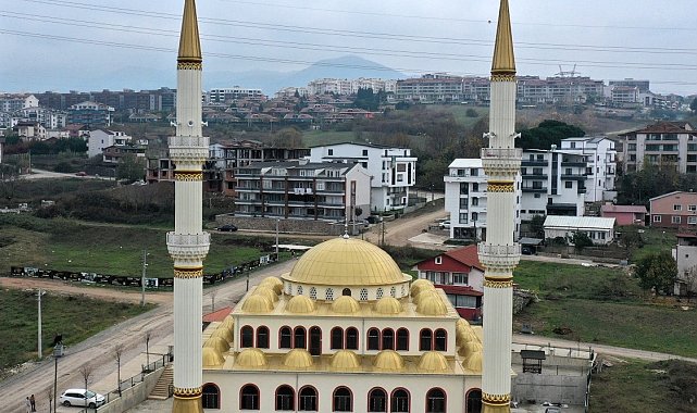 Kocaeli'de risk oluşturan minareler çelik sistemlerle yenileniyor