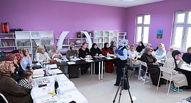 Kocaeli'de Gebze Okur Projesi'nde veli ve öğretmen buluşma