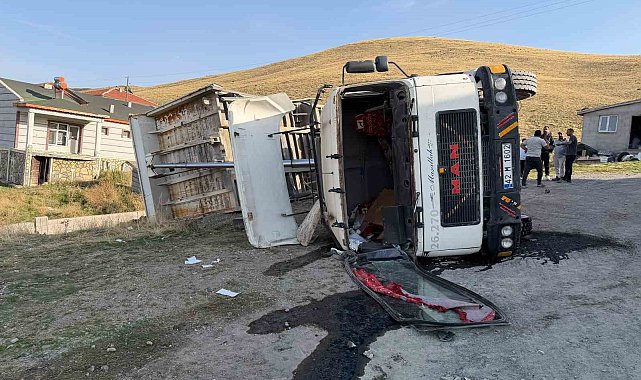 Konya'da hafriyat yüklü tır devrildi: 1 yaralı