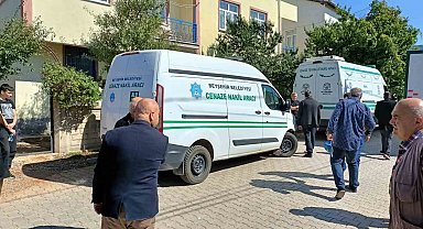 Konya'da kazada hayatını kaybeden aynı aileden 3 kişi son yolculuğuna uğurlandı