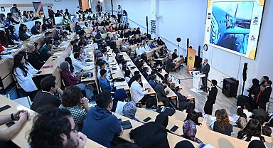 Konya'da Başkan Altay, tıp öğrencileriyle buluştu