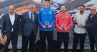Konyalı bisikletçiye 'yılın sporcusu' ödülü