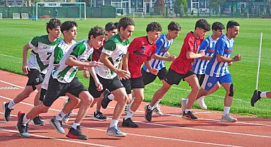 Körfez'de liseliler Cumhuriyet Kupası için koştu