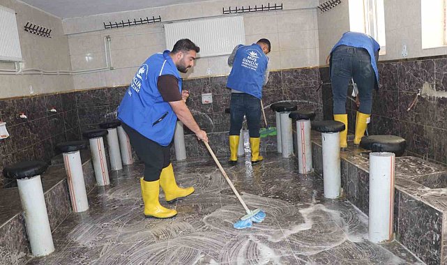 Korkut'ta gençler caminin bakımını üstlendi