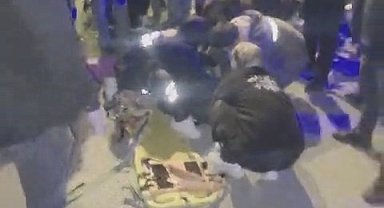 Kovancılar'da kamyonun çarptığı genç ağır yaralandı