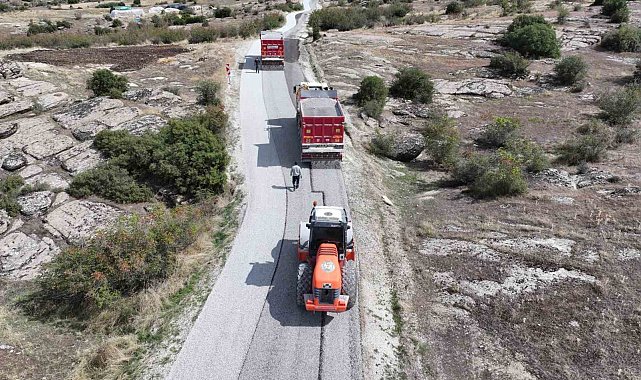 Kula'da 35 kilometrelik yol yenileniyor