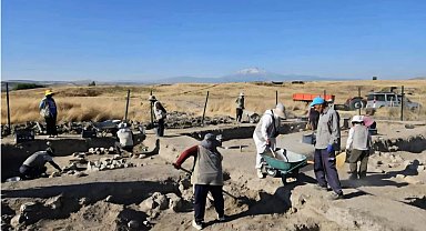 Kültepe'de 78 yıllık kazı tarihinde bir ilk! Helenistik Dönem mozaiği bulundu