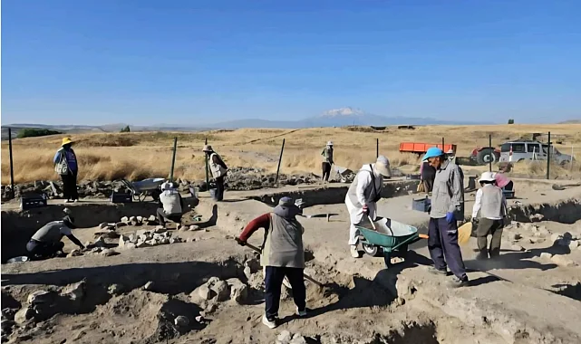 Kültepe'de 78 yıllık kazı tarihinde bir ilk! Helenistik Dönem mozaiği bulundu