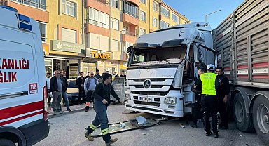 Kulu'da zincirleme trafik kazası: 1 yaralı