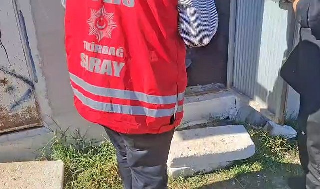 Kümeste sakladığı uyuşturucu maddeyle yakalandı