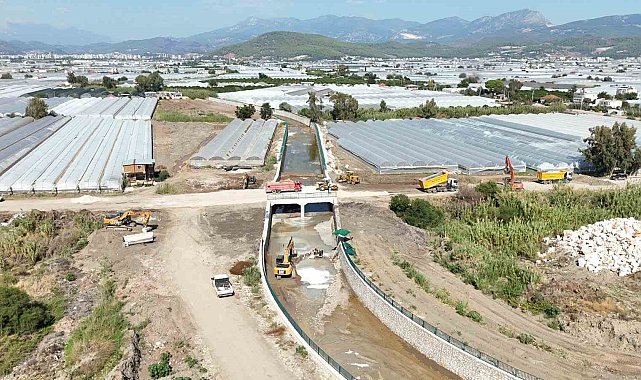 Kumluca'da sel ve taşkınlara karşı yapılan projenin yüzde 20'si tamamlandı
