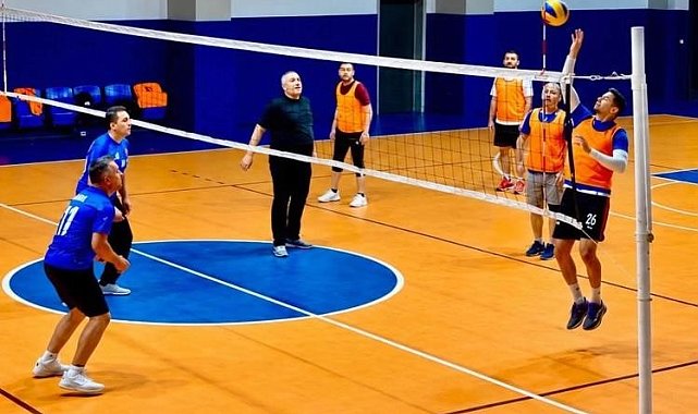 Kurumlar arası voleybol turnuvası başladı