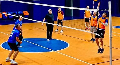 Kurumlar arası voleybol turnuvası başladı