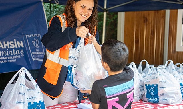 Kuşadası'nda bin 400 çocuğun beslenme çantası doluyor