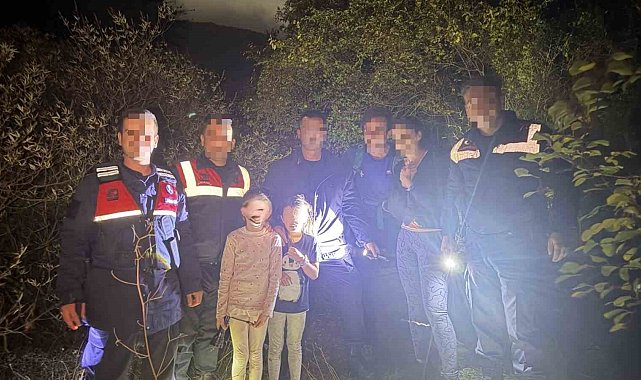 Kuşadası'nda kaybolan aileyi jandarma ekipleri kurtardı