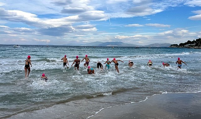 Kuşadası'nda kulaçlar kız öğrencilerin eğitimi için atıldı