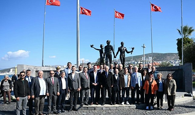 Kuşadası'nda Muhtarlar Günü kutlandı