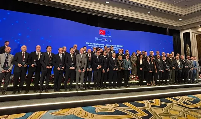 Kütahya Belediyesi'ne dijitalleşme projesi için plaket