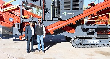 Kütahya İl Özel İdaresi'ne 27 milyon TL'lik mobil taş kırma makinesi