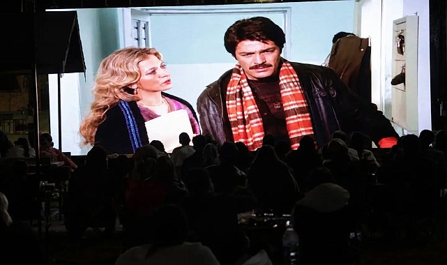 Kütahya'da açık hava sineması keyfi
