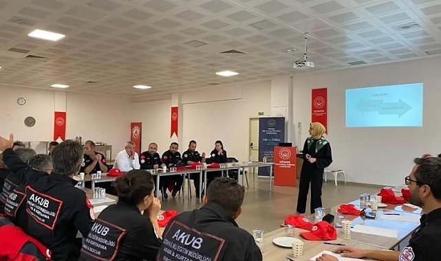 Kütahya'da AKUB gönüllülerine psikolojik ilk yardım eğitimi