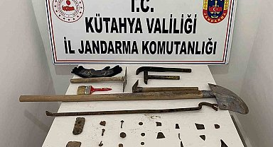 Kütahya'da Anadolu Mirası operasyonu, tarihi eserler ele geçirildi