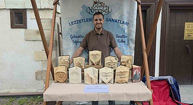 Kütahya'da hurda kitaplar sanat eserine dönüşüyor