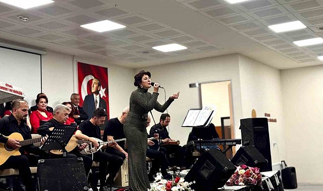 Kütahya'da kız öğrenci yurdunda Türk sanat müziği konseri düzenlendi