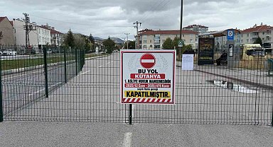 Kütahya'da mahkeme kararıyla yol ulaşıma kapatıldı