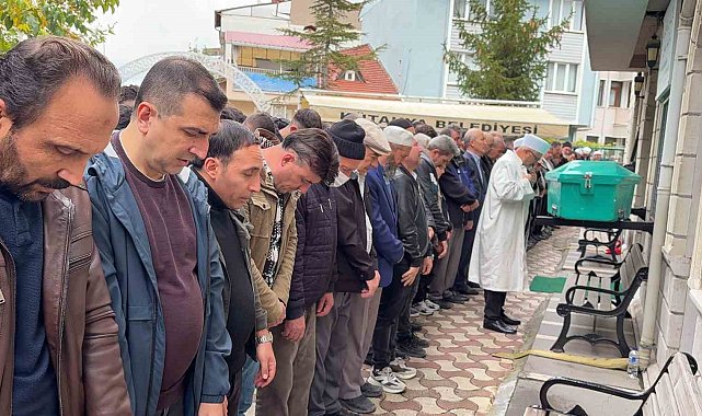 Kütahya'da trenin çarptığı 18 yaşındaki genç toprağa verildi