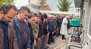 Kütahya'da trenin çarptığı 18 yaşındaki genç toprağa verildi
