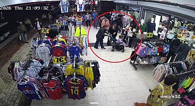 Mağazadan eşofman çalan turistler, taktıkları otelin bilekliği sayesinde yakalandı