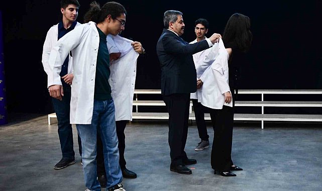 Malatya Turgut Özal Üniversitesi Tıp Fakültesi'nde beyaz önlük heyecanı