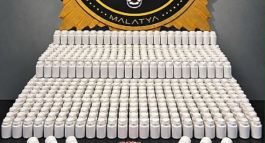 Malatya'da 44 bin 616 sentetik ecza hapı ele geçirildi