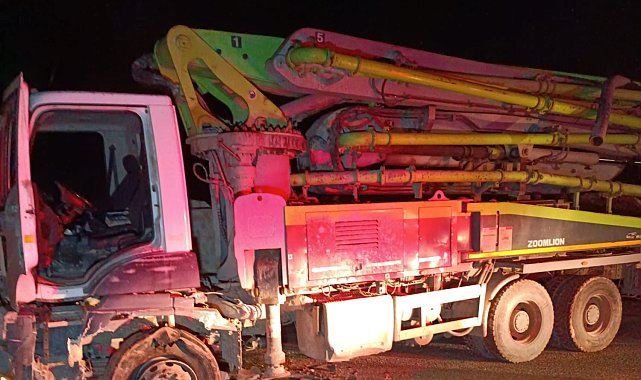 Malatya'da beton mikseri ile çarpışan araç devrildi: 2 yaralı