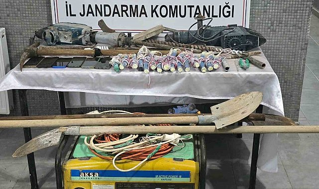Malatya'da kaçak kazı yapan 6 şüpheli suçüstü yakalandı