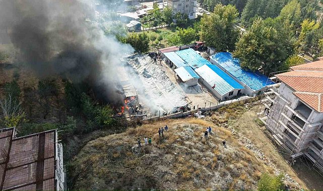 Malatya'da şantiyede işçilerin kaldığı konteyner yandı