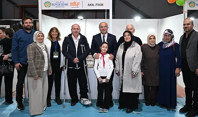 Malatyalı yazarlar kitap fuarında okurlarıyla buluştu