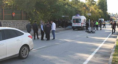 Malazgirt'te otomobille motosiklet çarpıştı: 2 ölü
