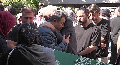 Maltepe'de çöken binada hayatını kaybeden iki kardeş son yolculuğuna uğurlandı