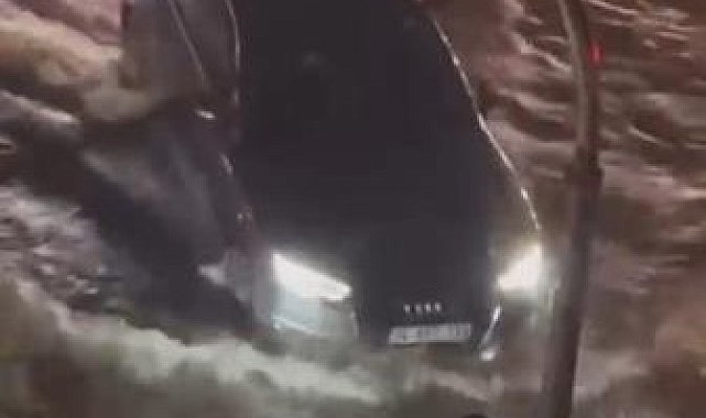 Maltepe'de yollar göle döndü, araçlar güçlükle ilerledi