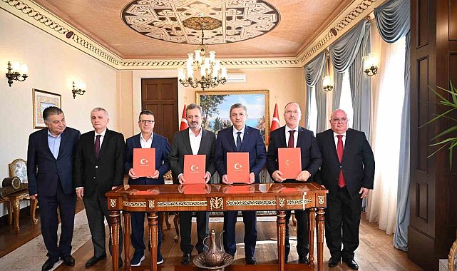 Manavgat'ta hayırseverlerden 2 yeni okul için protokol imzalandı